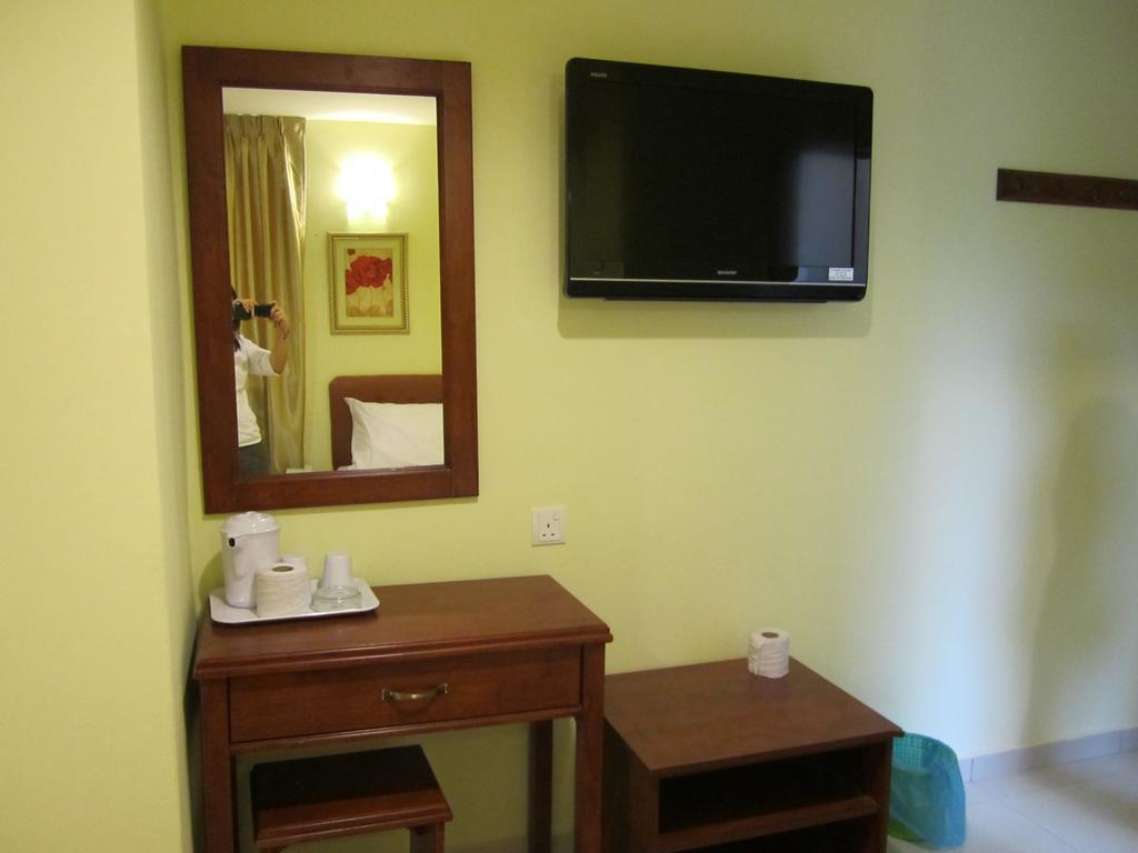 Sun Inns Hotel D'Mind 2, Ktm Serdang Seri Kembangan Exterior photo